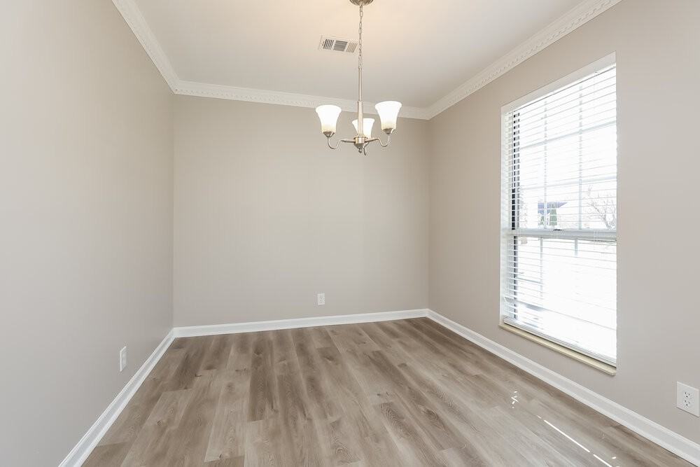 812 Dresden Ct - Photo 7 of 17