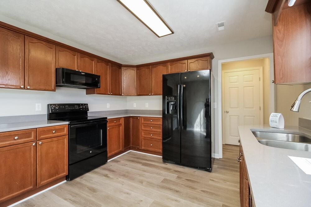 1016 Anna Gannon Dr - Photo 6 of 17