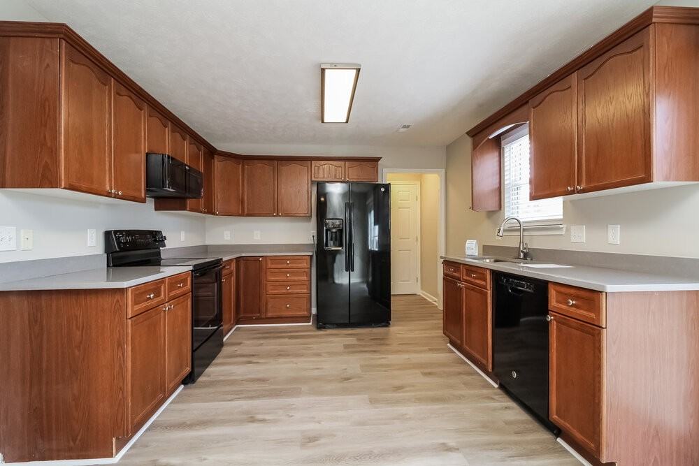 1016 Anna Gannon Dr - Photo 7 of 17