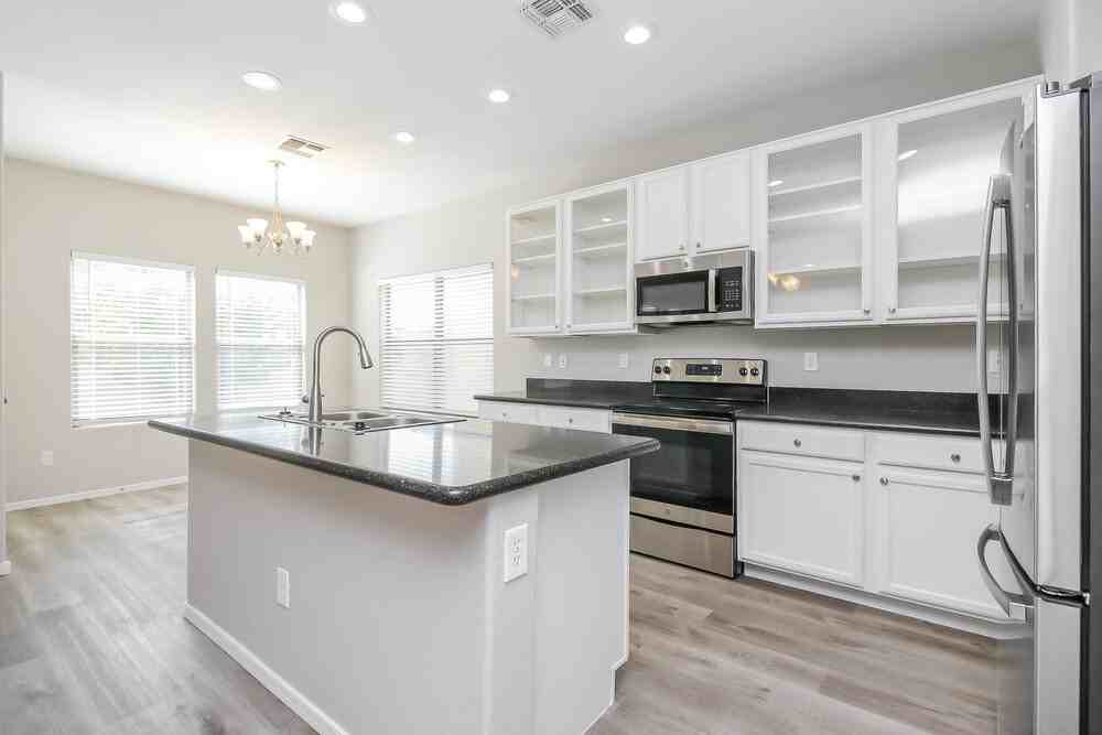 22224 S 211th Way - Photo 7 of 17