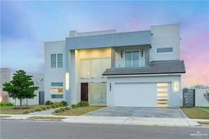 featured image of 2416 Thames Dr