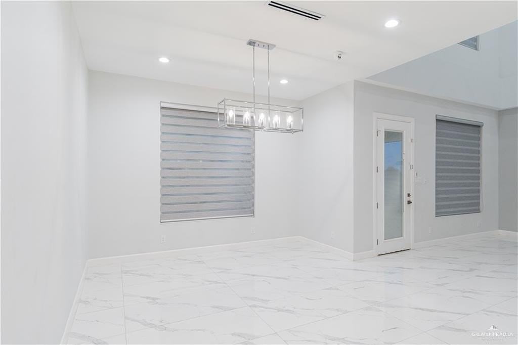 2416 Thames Dr - Photo 7 of 29