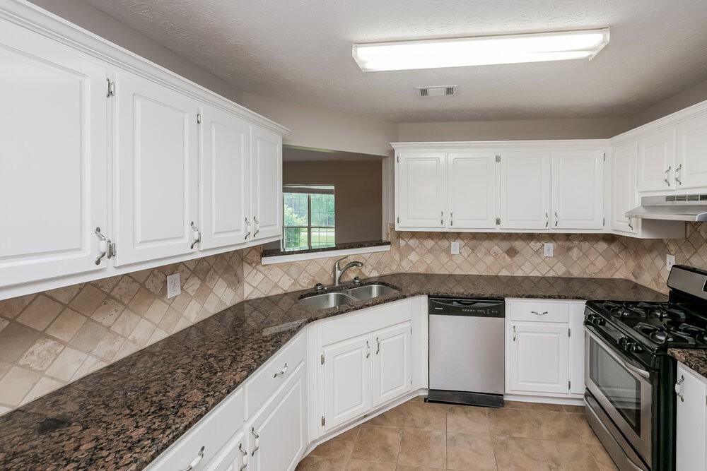 101 Floresta Dr - Photo 7 of 16