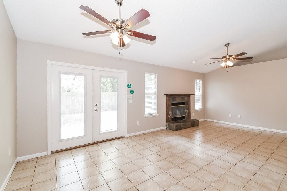 8522 Sugartree Dr - Photo 3 of 16