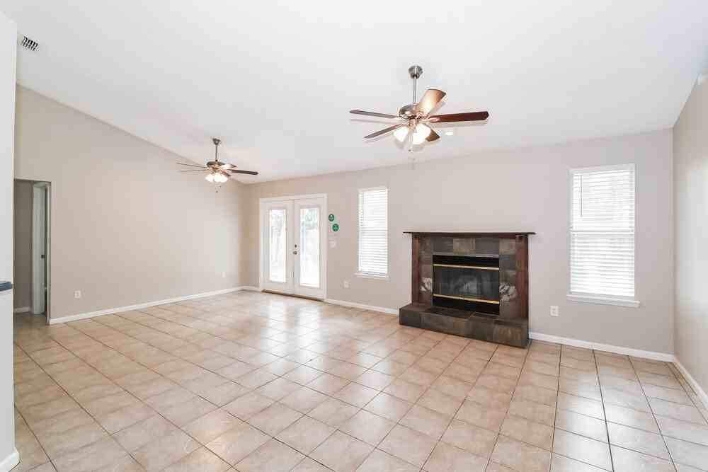 8522 Sugartree Dr - Photo 5 of 16