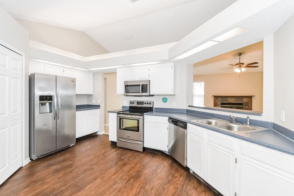 8522 Sugartree Dr - Photo 7 of 16