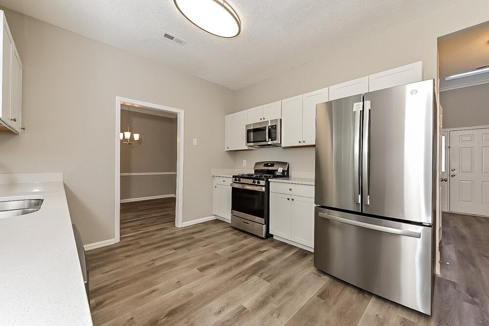 1603 Blossom Dr - Photo 6 of 17