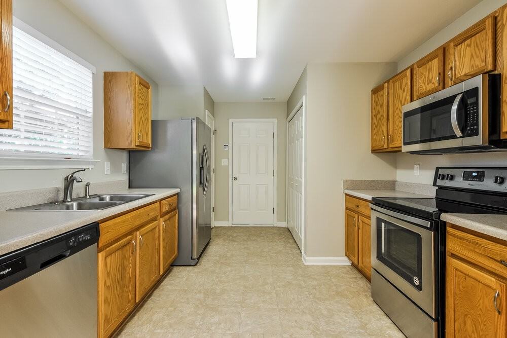 259 N Fuquay Springs Ave - Photo 7 of 14