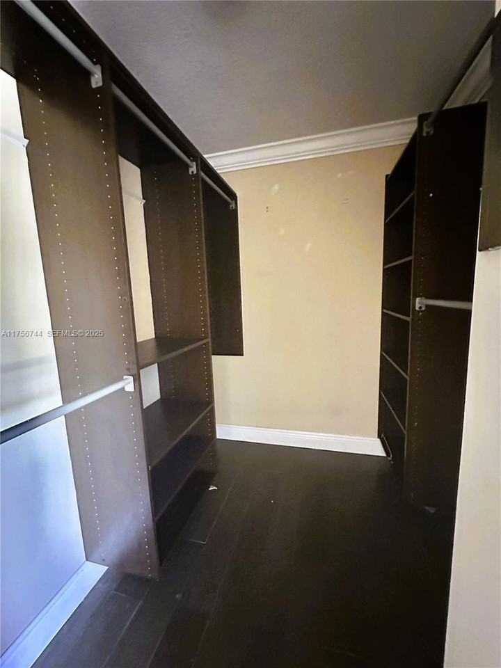 16102 Northwest 22nd Street - Photo 4 of 20