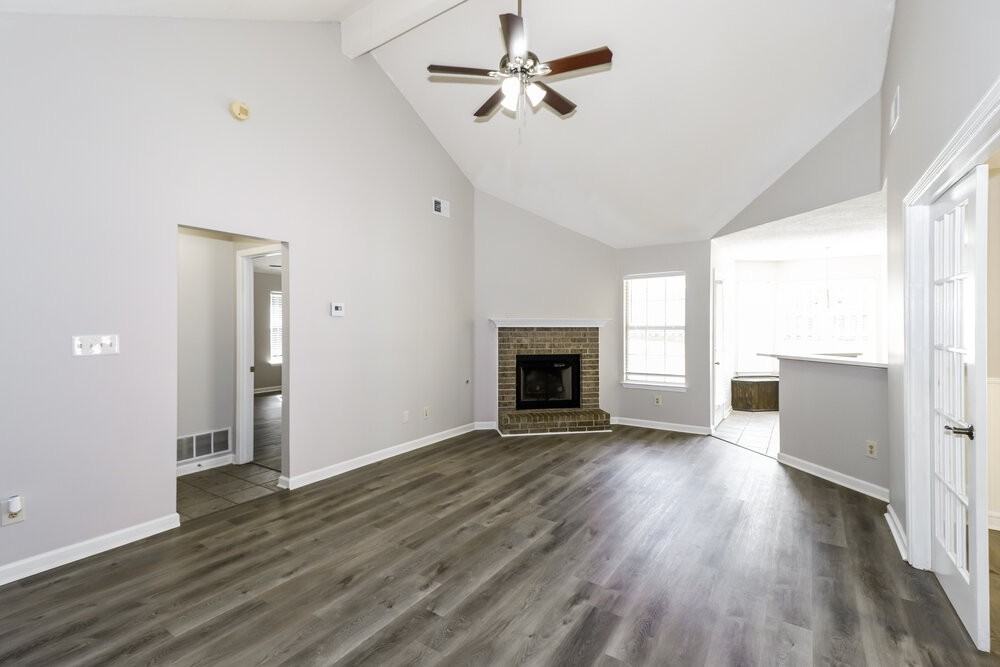 6963 Naples Dr - Photo 4 of 15