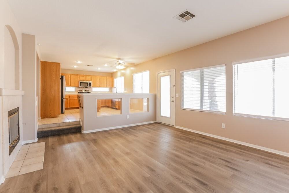 6306 Wild Strawberry Ln - Photo 4 of 17