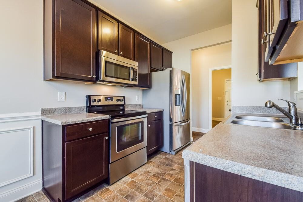 547 Joneus Dr - Photo 6 of 16