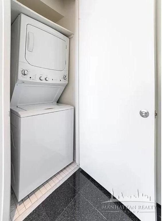 E 39th St #14H - Photo 4 of 6