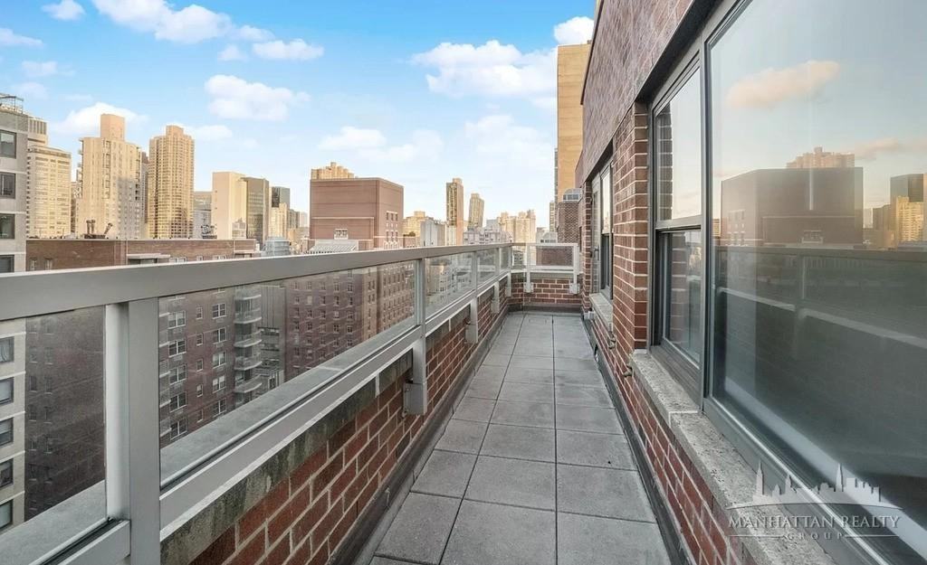 E 34th St #19H - Photo 5 of 9