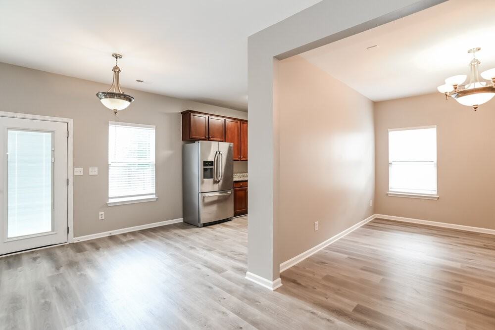 7517 Mary Jo Helms Dr - Photo 5 of 17