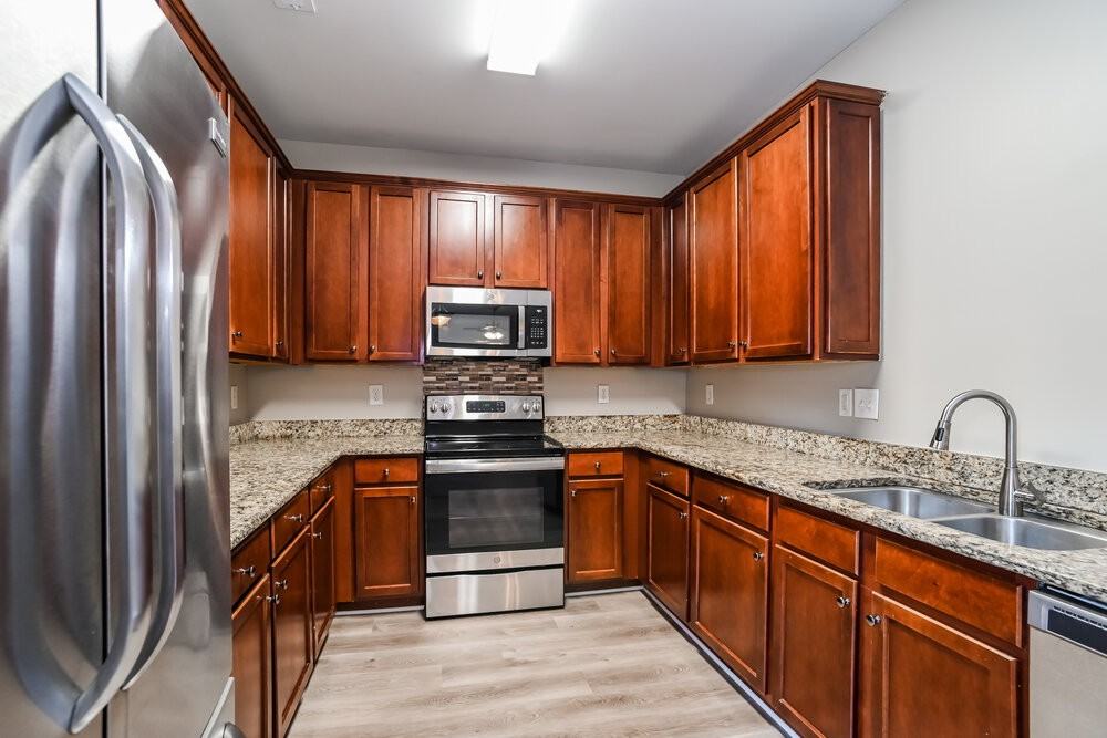 7517 Mary Jo Helms Dr - Photo 7 of 17