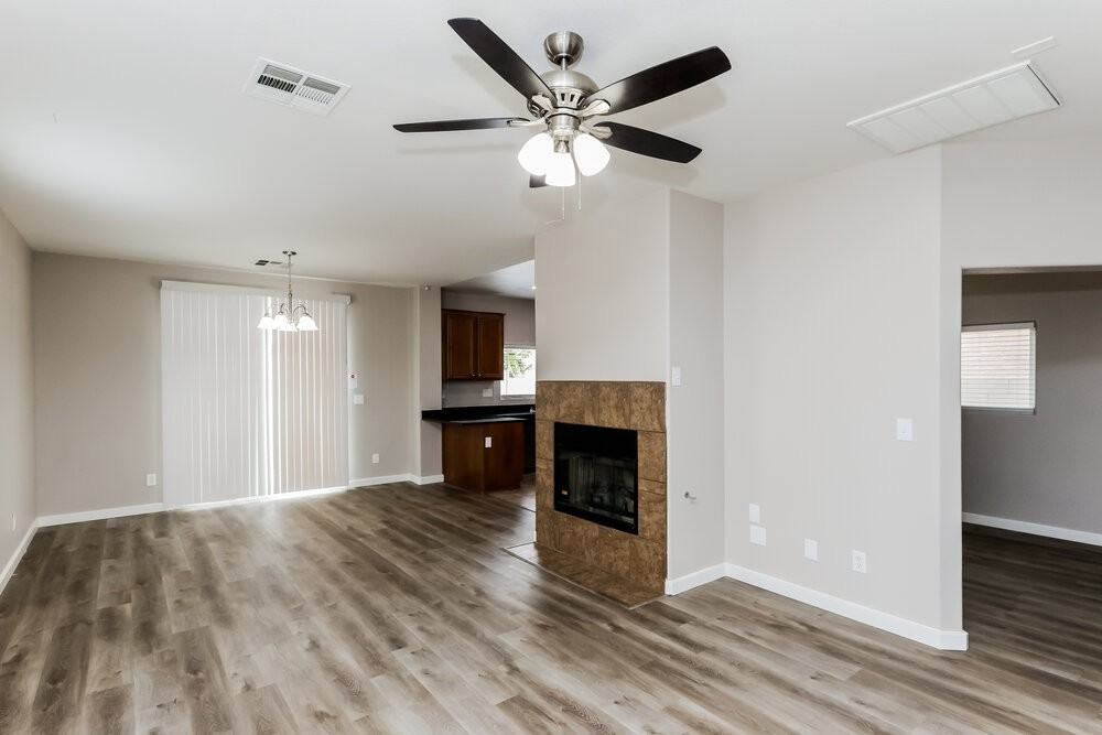 9521 Colorado Blue St - Photo 4 of 17