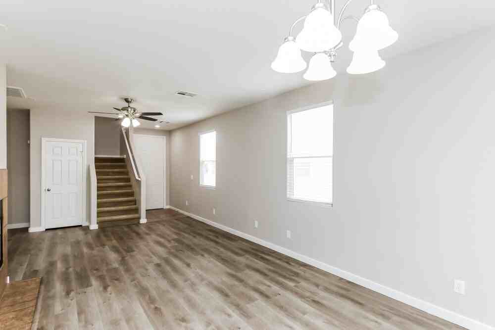 9521 Colorado Blue St - Photo 6 of 17