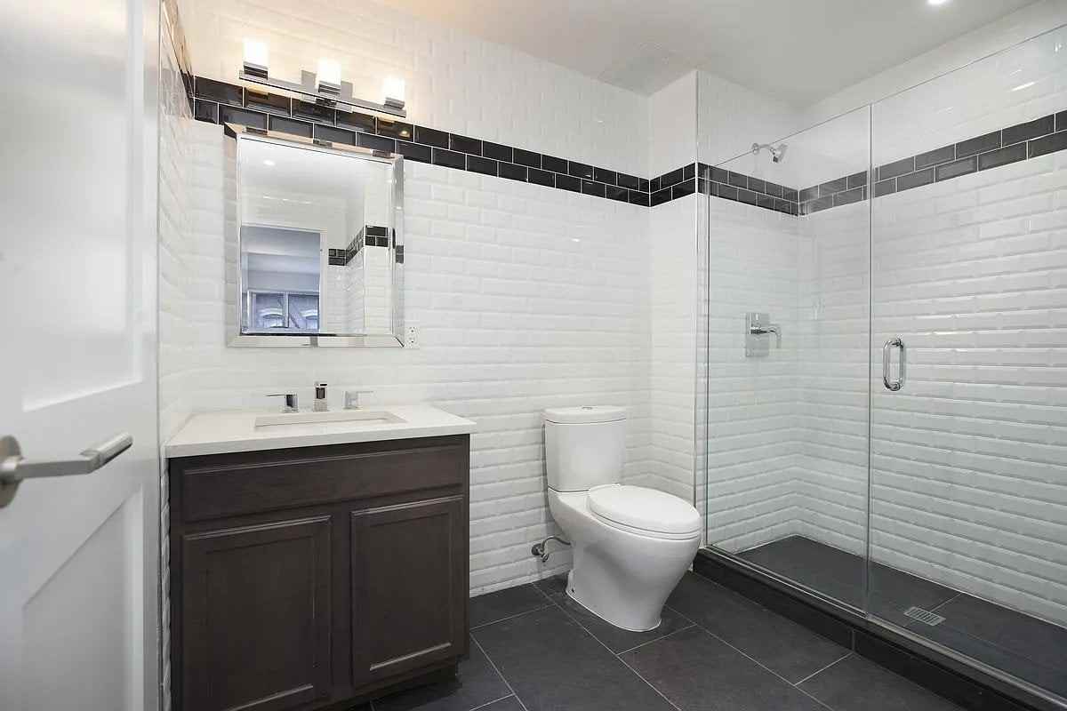 164 Attorney St #405 - Photo 3 of 5