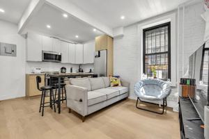 featured image of 107 1st Ave #7
