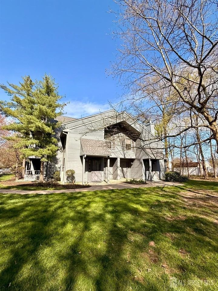 505 Woodhaven Dr - Photo 5 of 25