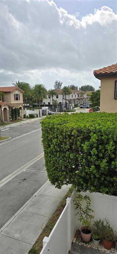 9208 West 33rd Court - Photo 6 of 29