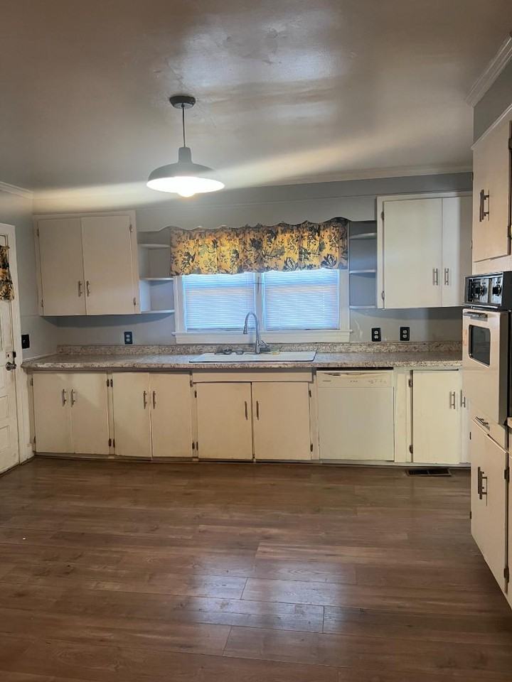 713 Cherokee Rd - Photo 6 of 10