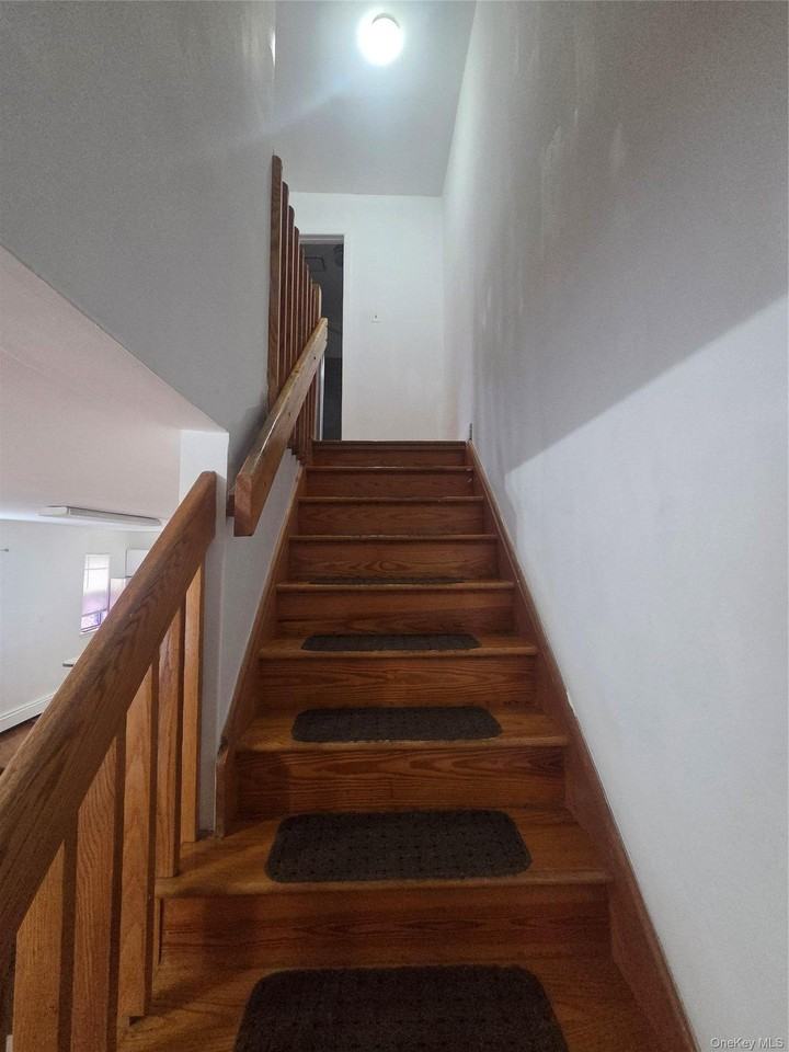 4744 Springfield Blvd - Photo 6 of 14