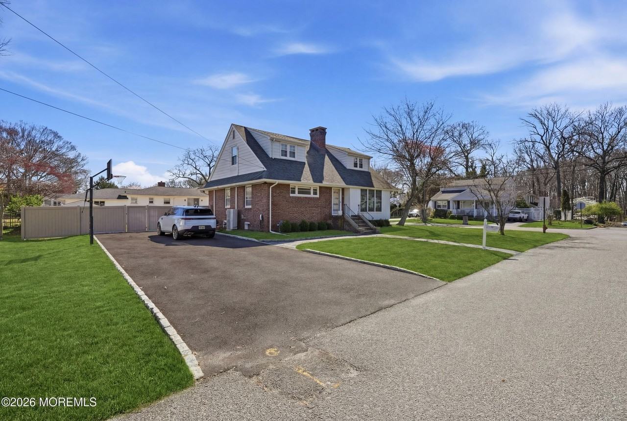 227 Chatham Ave - Photo 2 of 42