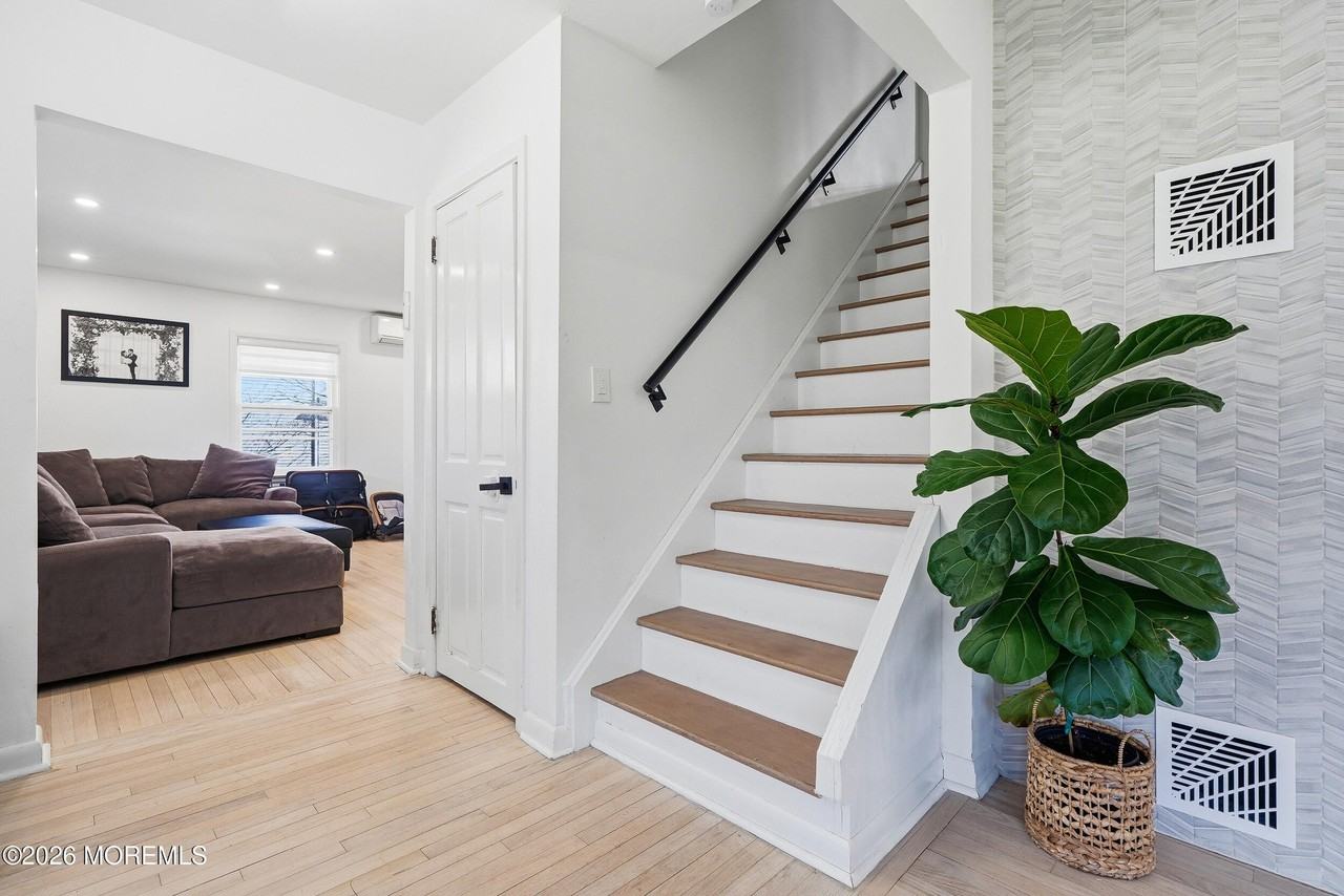 227 Chatham Ave - Photo 6 of 42