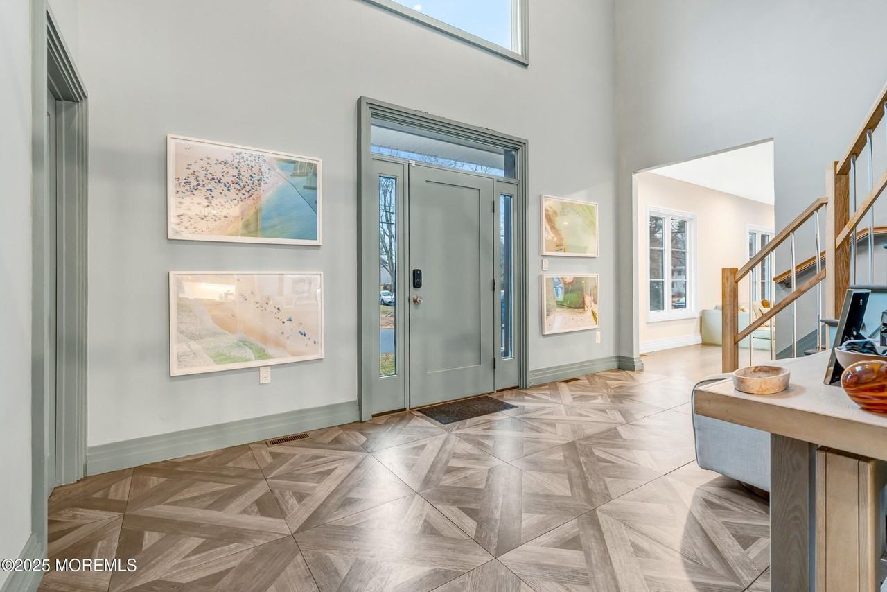 450 Wells Ave - Photo 4 of 38