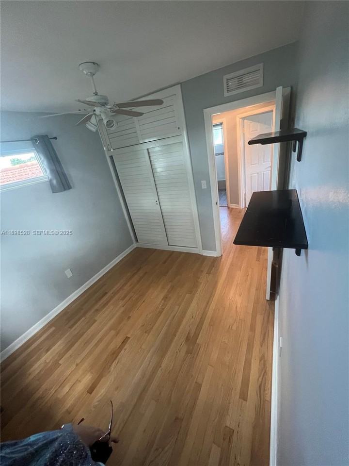 141 Northwest 72nd Way - Photo 7 of 11