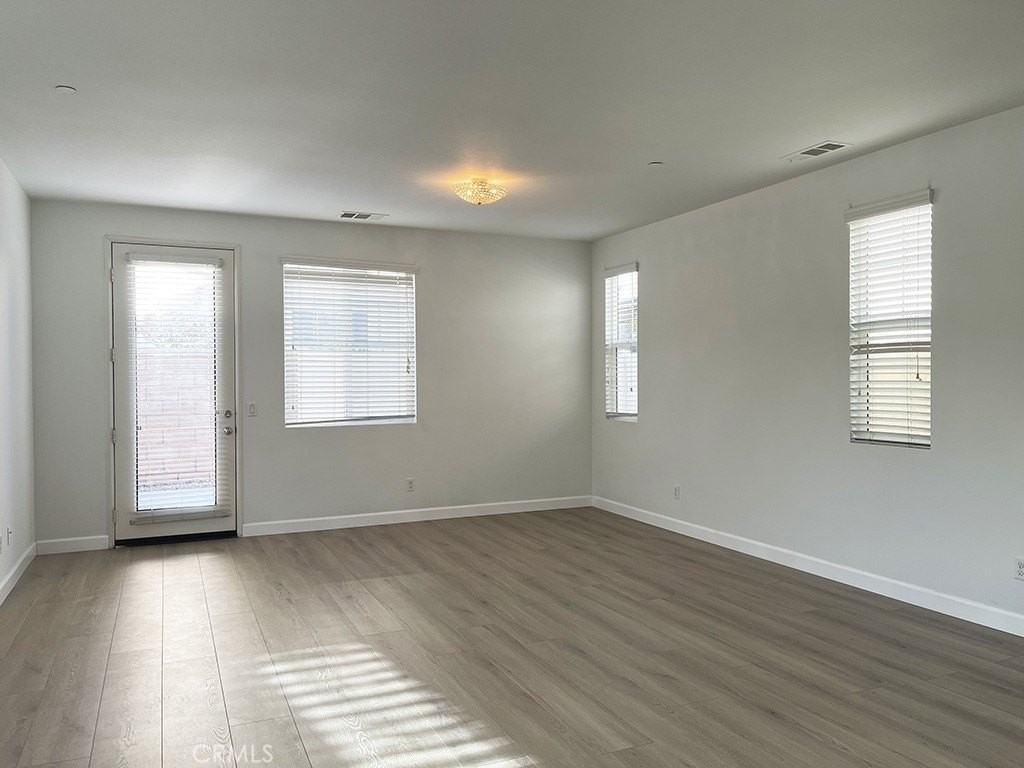 7052 Starry Night Ct - Photo 5 of 23