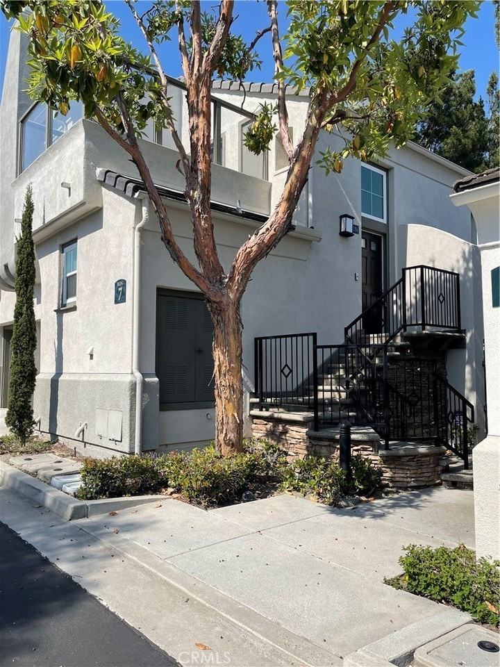 116 La Mirage Cir - Photo 3 of 33