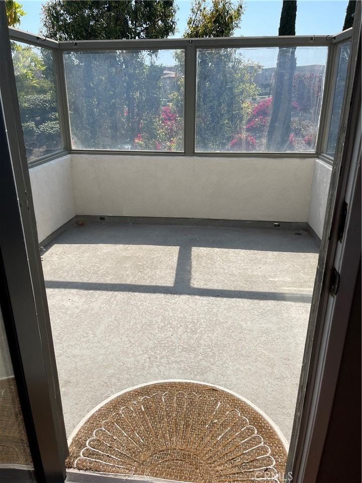 116 La Mirage Cir - Photo 4 of 33