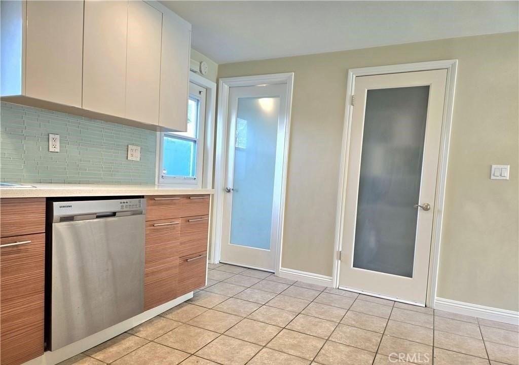 4002 Bryant Ct - Photo 6 of 23