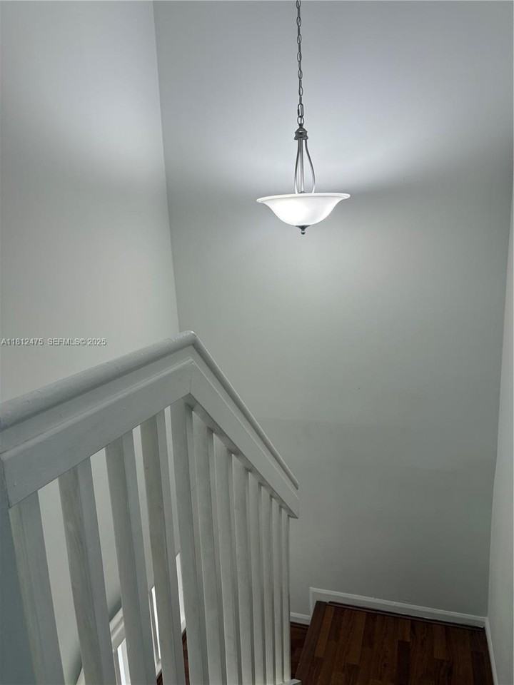 174 Riverwalk Circle - Photo 7 of 22