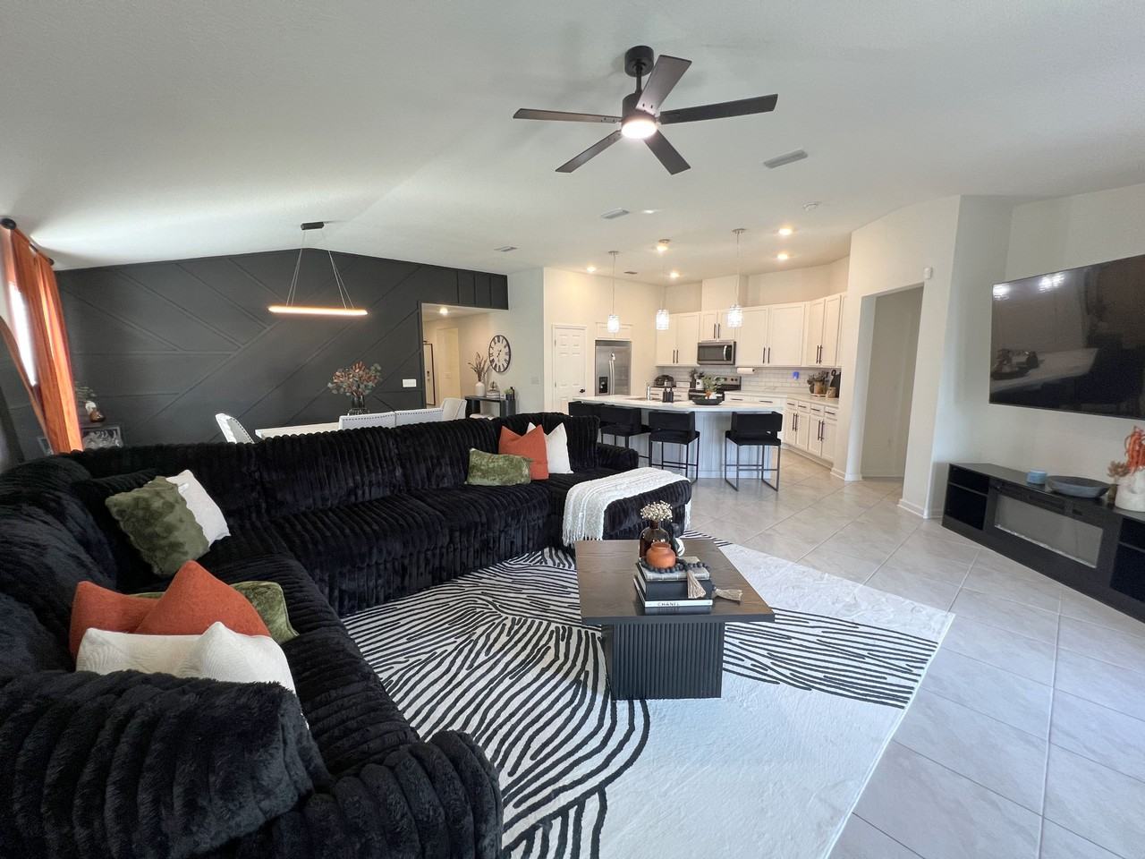 7223 Hawkes Bend St #1 - Photo 6 of 50