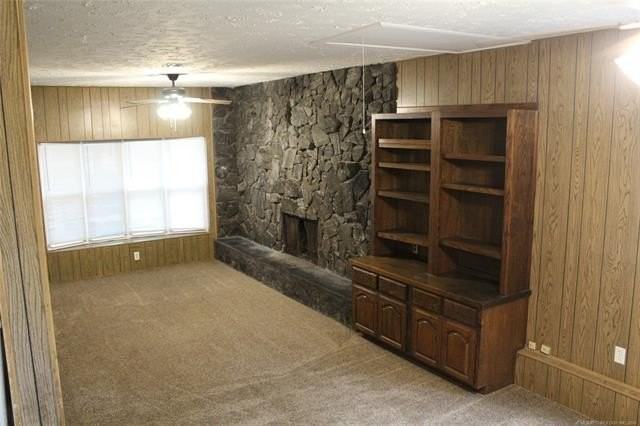 1126 N Oklahoma Ave - Photo 3 of 10