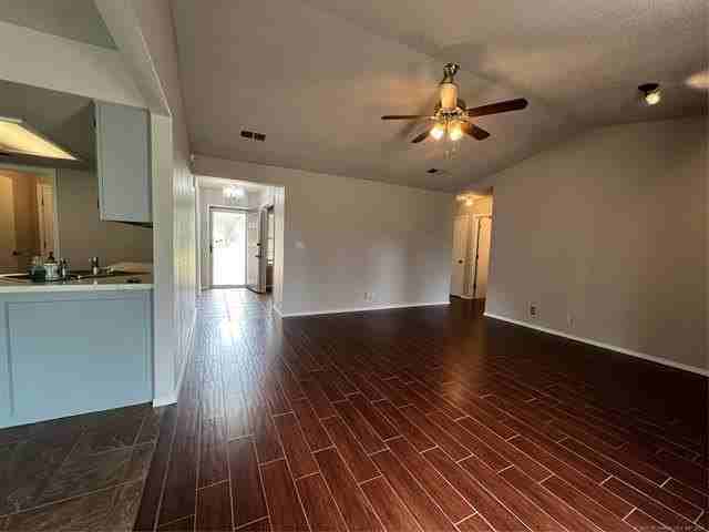 11128 S Ash St - Photo 6 of 16