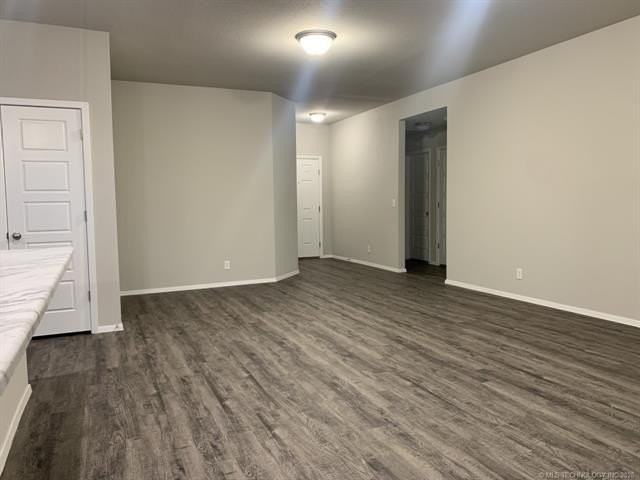 16204 S 87th East Ave - Photo 4 of 12