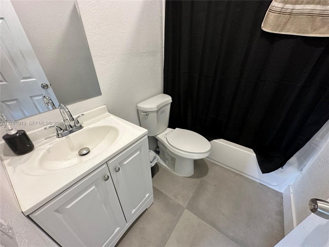 1185 Northwest 51st Street - Photo 5 of 19