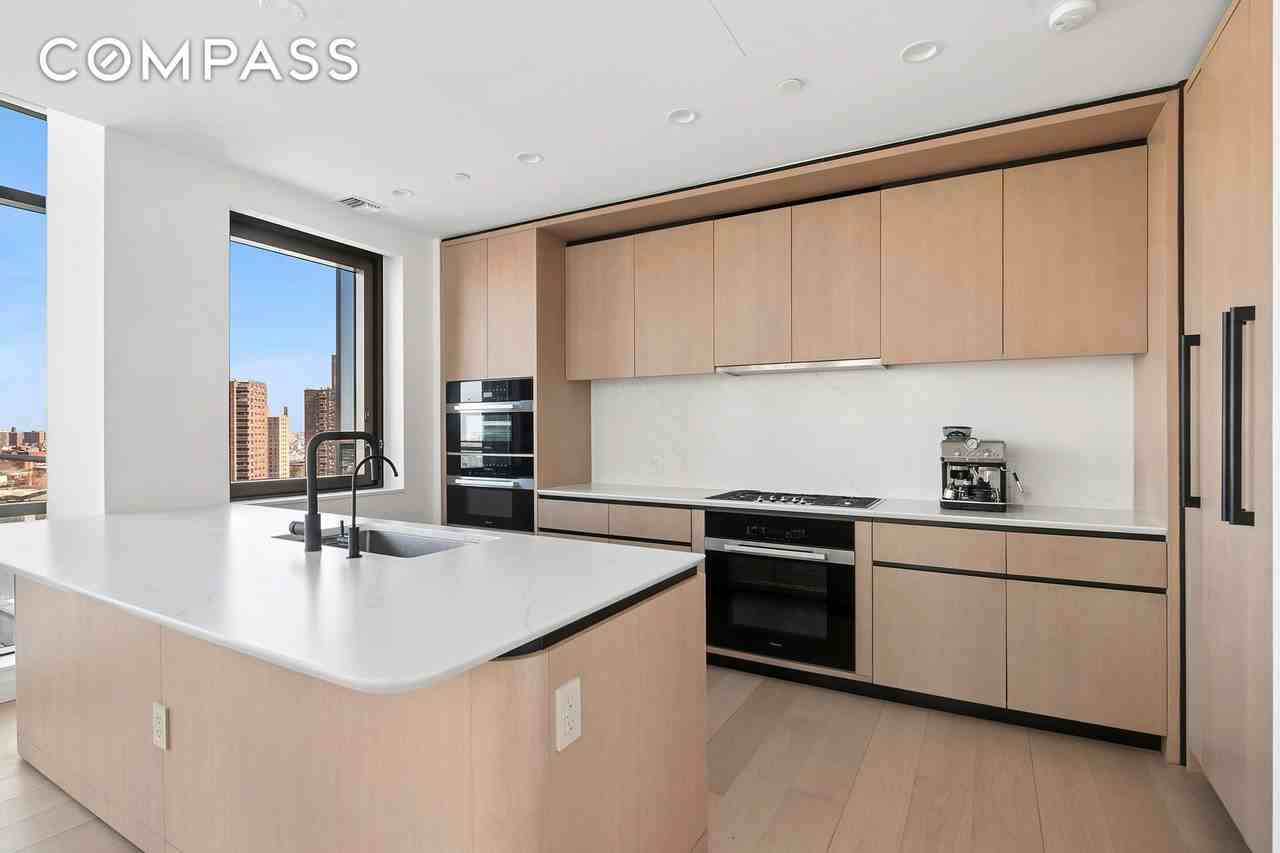 480 Kent Ave #PH1F - Photo 2 of 24