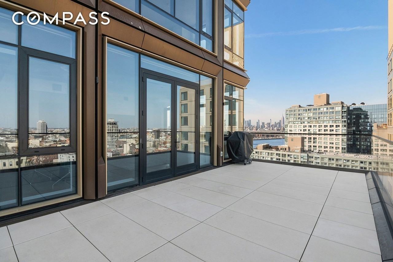 480 Kent Ave #PH1F - Photo 3 of 24