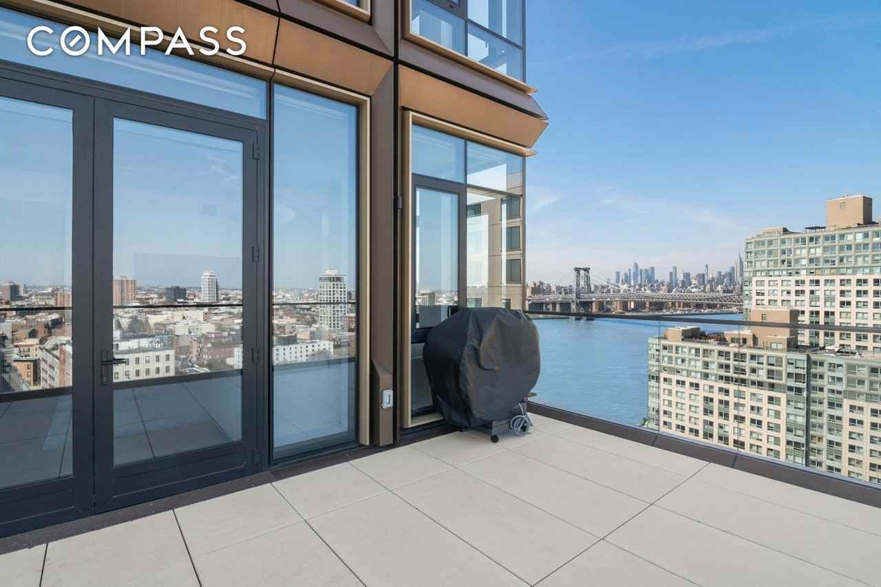 480 Kent Ave #PH1F - Photo 4 of 24