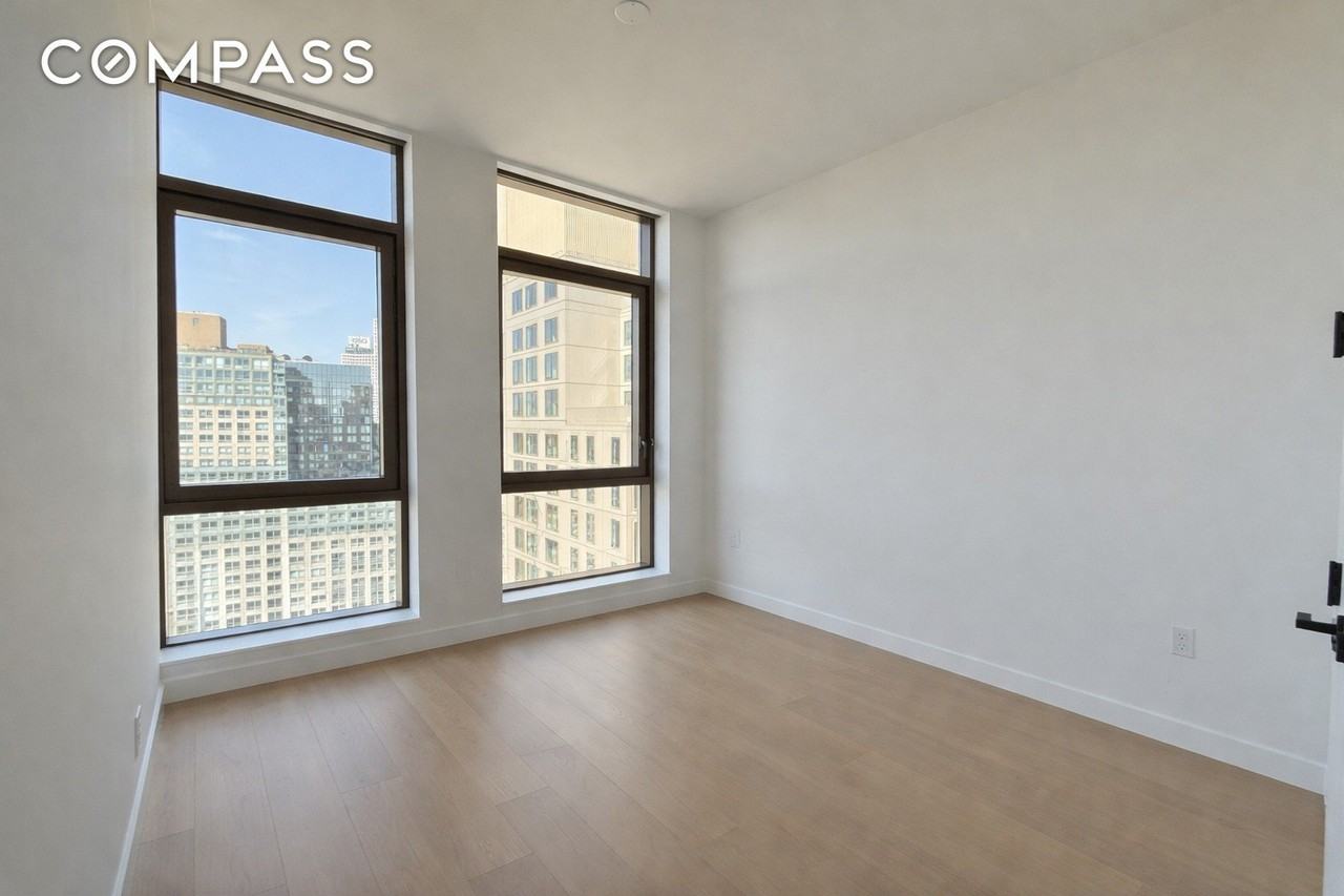 480 Kent Ave #PH1F - Photo 6 of 24