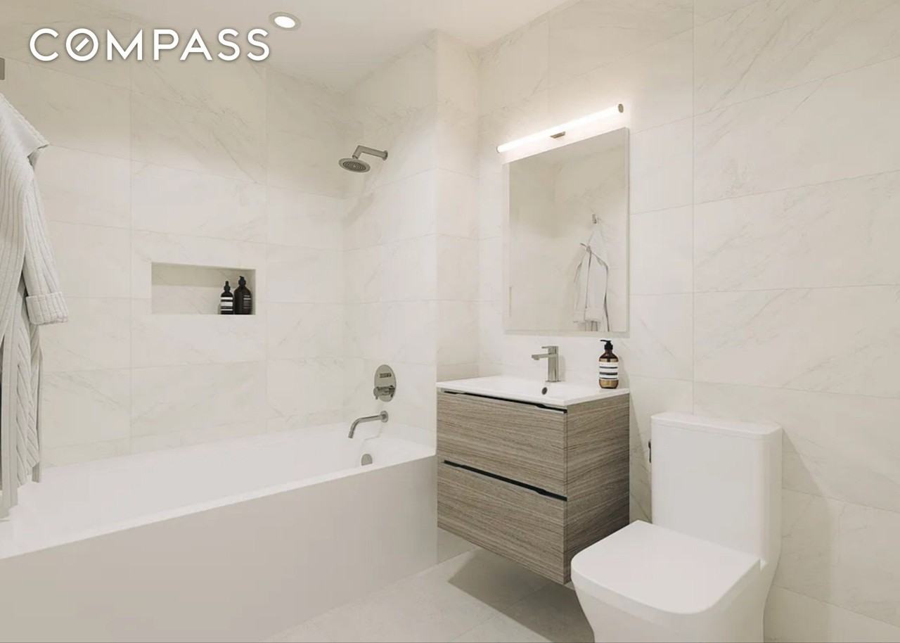 2709 40th Ave #3I - Photo 3 of 13