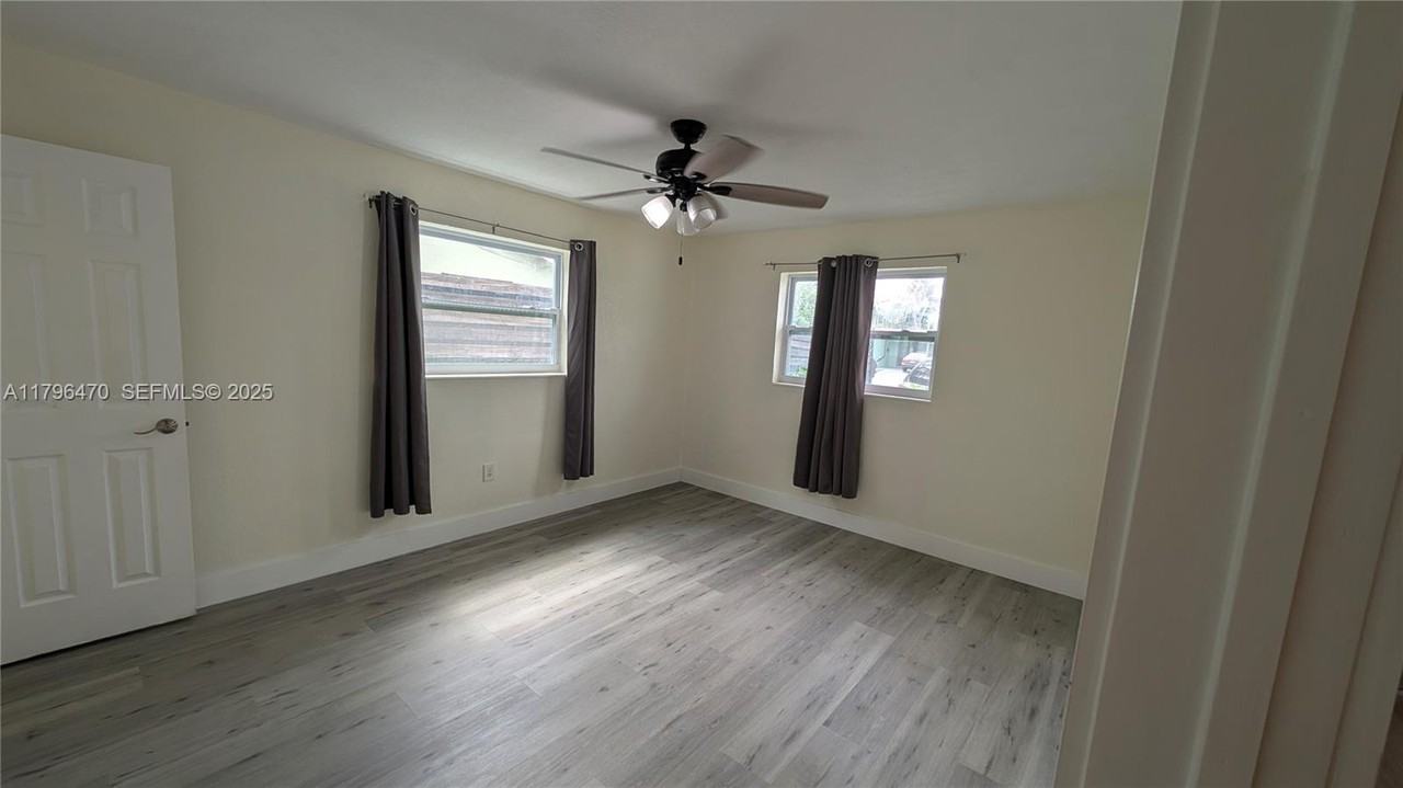 6701 Northwest 25th Court - Photo 3 of 4