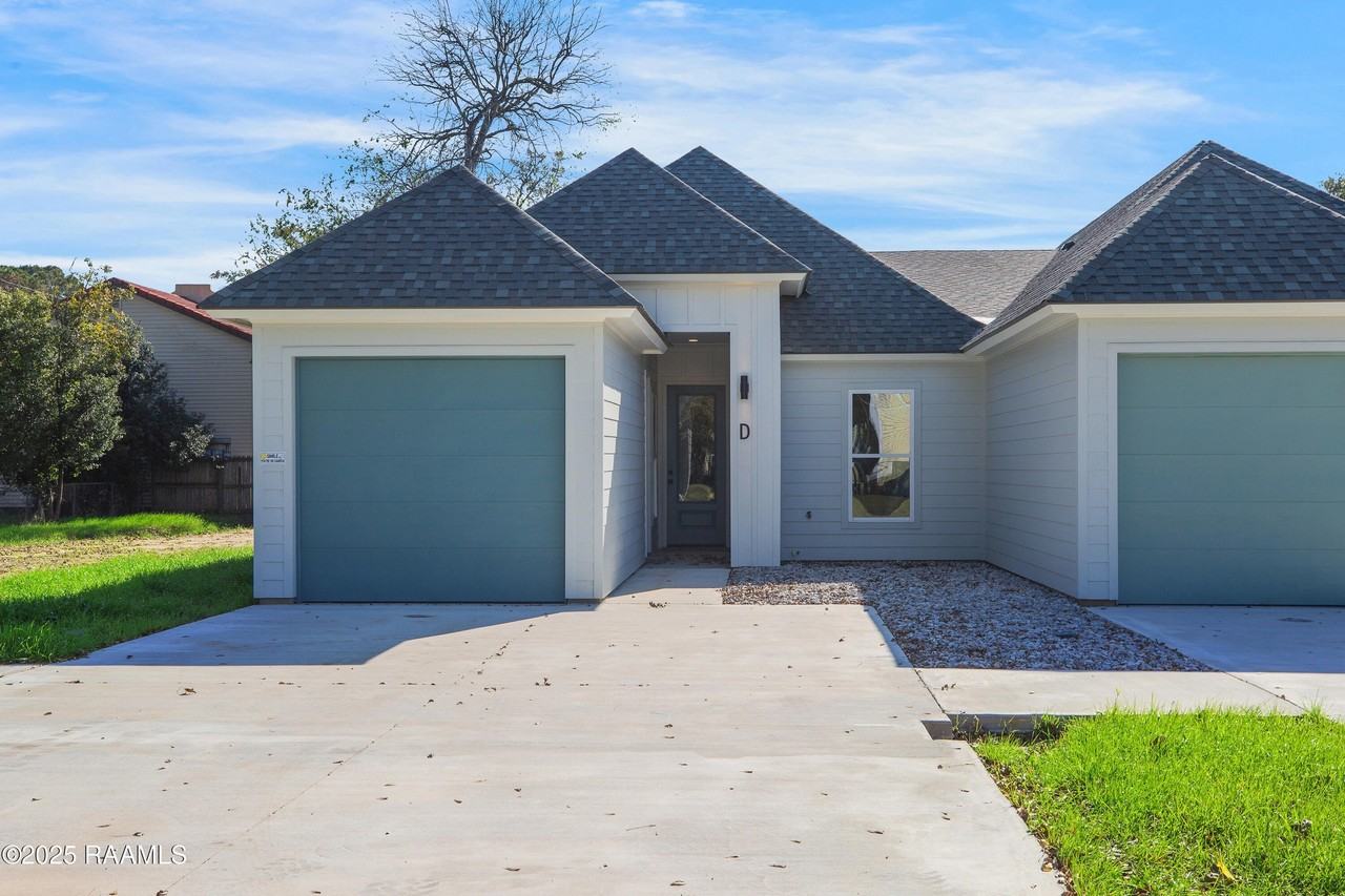 300 Avenue B #D - Photo 5 of 19