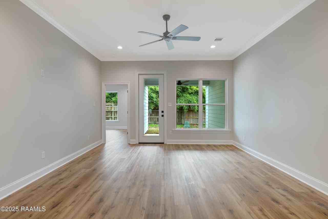 300 Avenue B #D - Photo 6 of 19